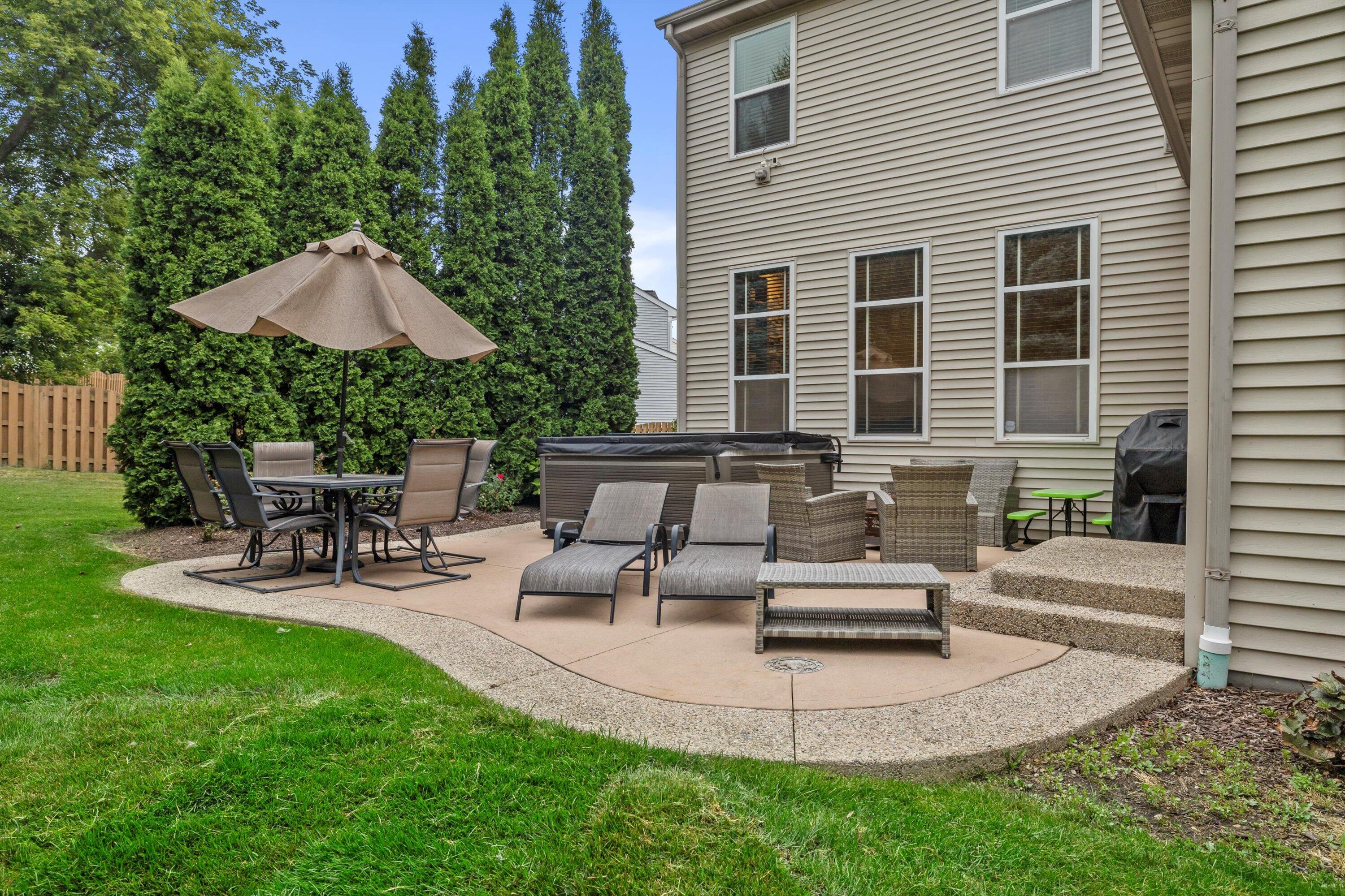 Kenosha, Wisconsin 53142, United States, 5 Bedrooms Bedrooms, ,4 BathroomsBathrooms,Residential,Active,192950