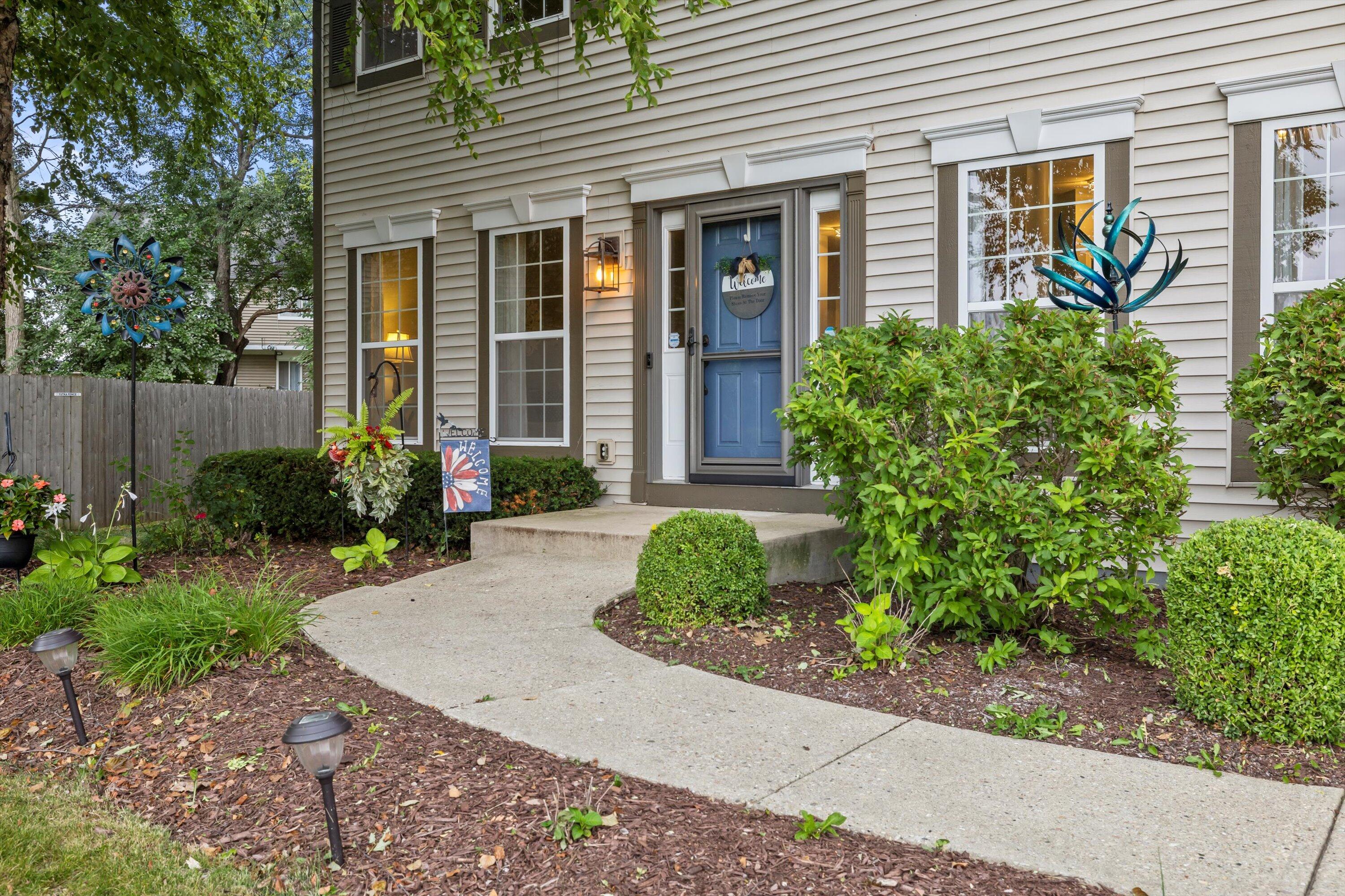 Kenosha, Wisconsin 53142, United States, 5 Bedrooms Bedrooms, ,4 BathroomsBathrooms,Residential,Active,192950