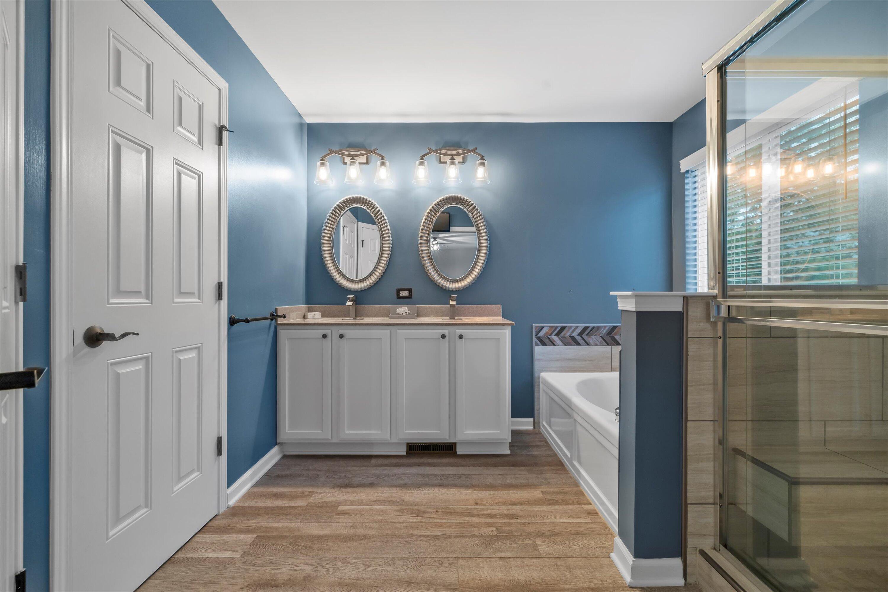 Kenosha, Wisconsin 53142, United States, 5 Bedrooms Bedrooms, ,4 BathroomsBathrooms,Residential,Active,192950