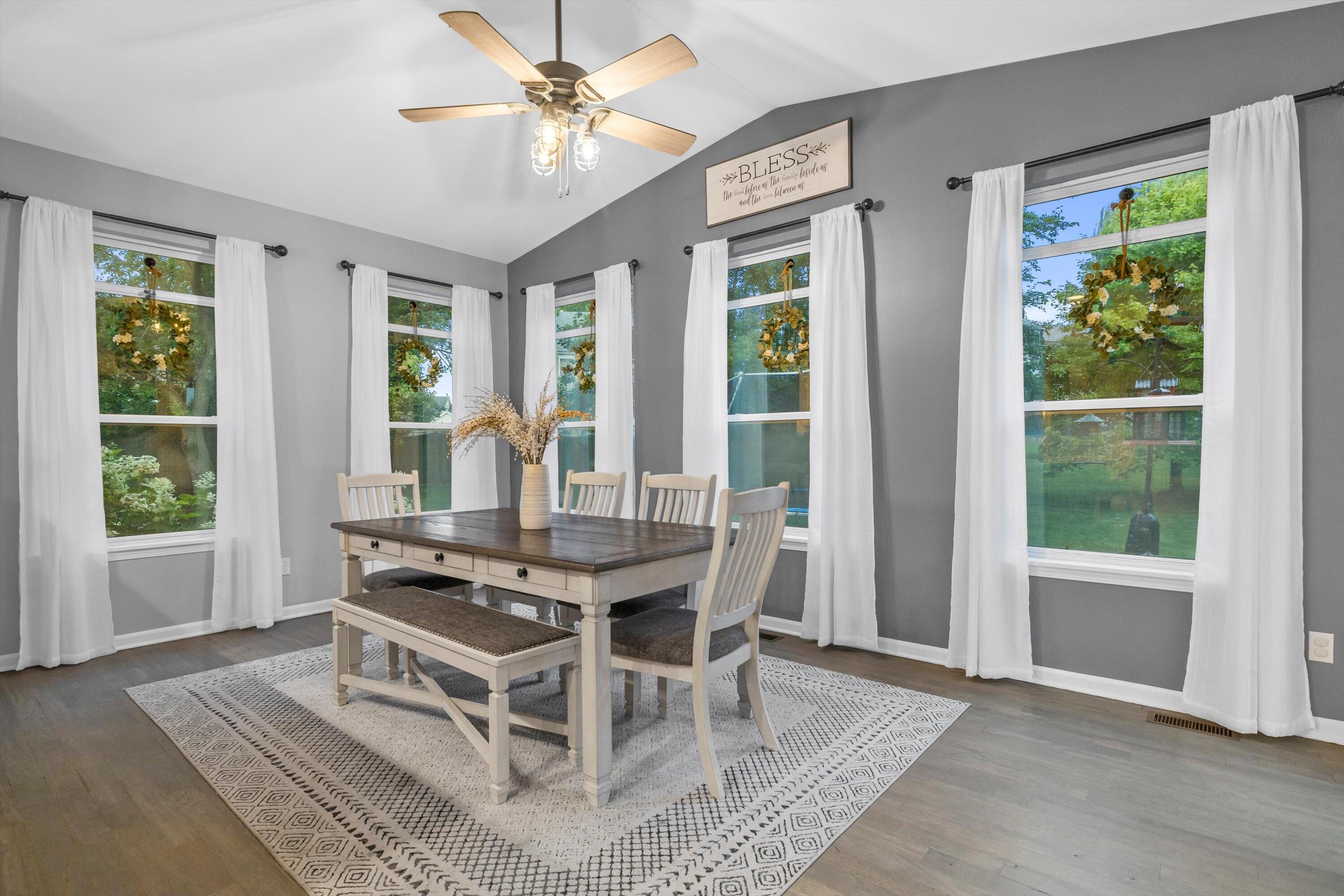 Kenosha, Wisconsin 53142, United States, 5 Bedrooms Bedrooms, ,4 BathroomsBathrooms,Residential,Active,192950