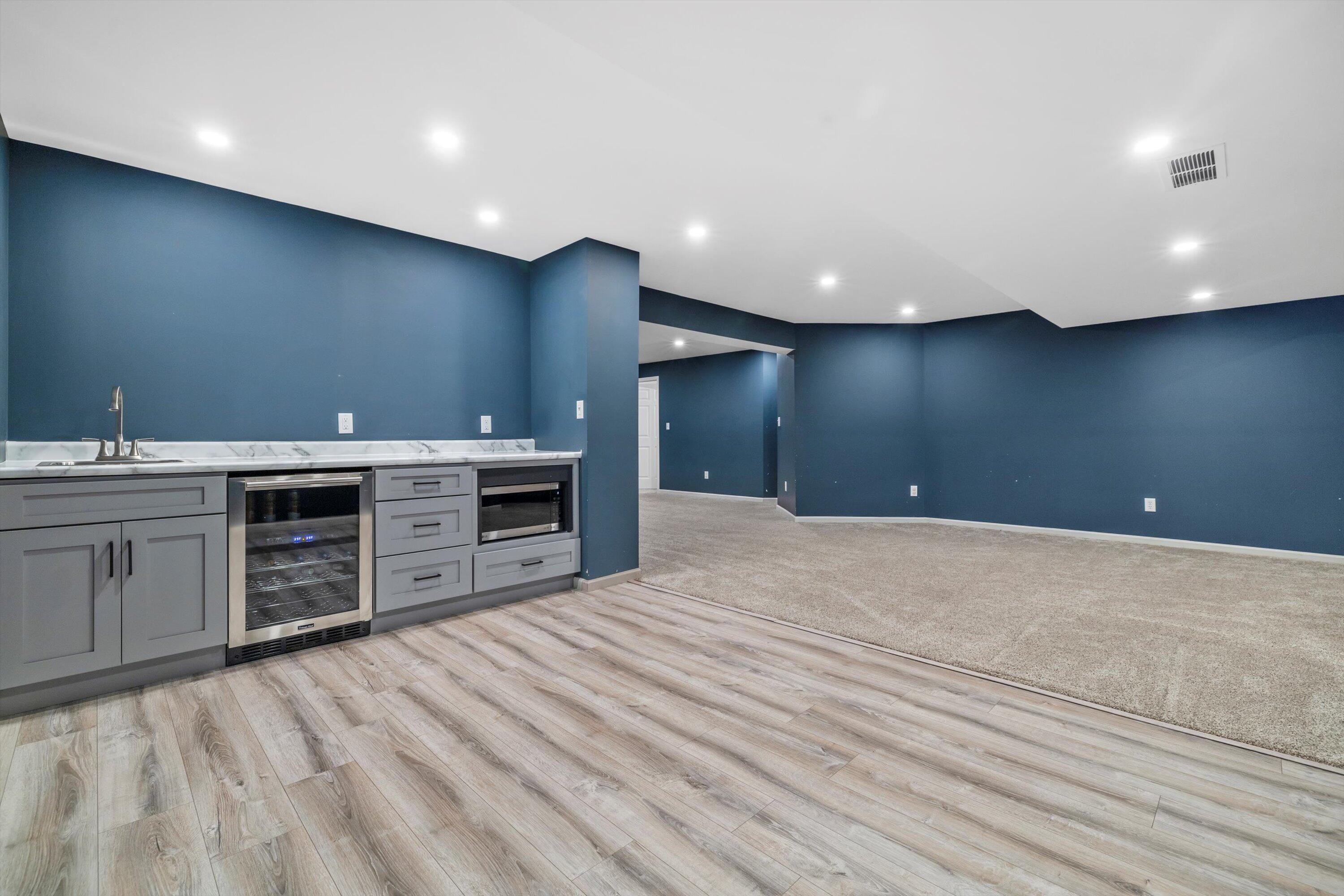 Kenosha, Wisconsin 53142, United States, 5 Bedrooms Bedrooms, ,4 BathroomsBathrooms,Residential,Active,192950