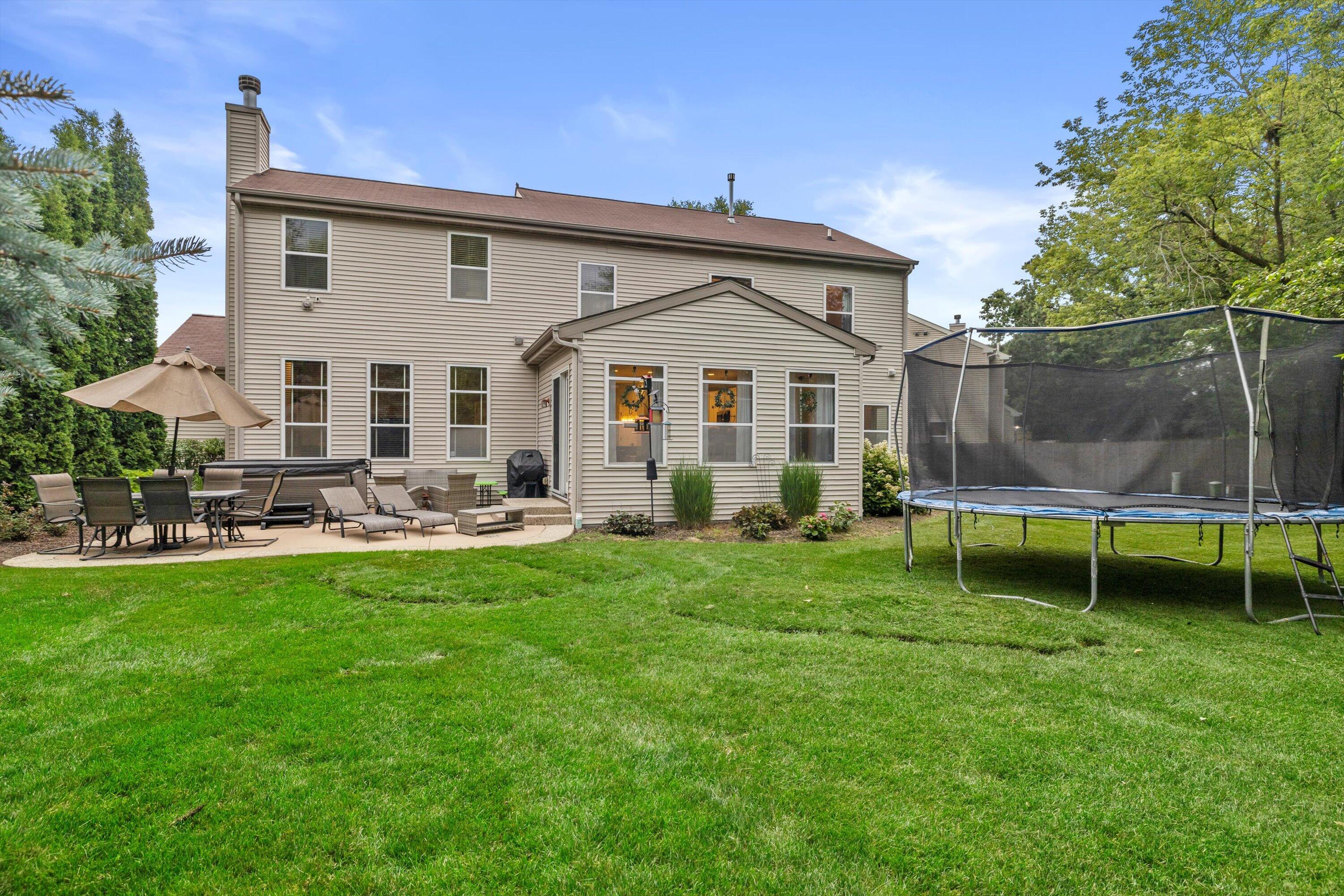 Kenosha, Wisconsin 53142, United States, 5 Bedrooms Bedrooms, ,4 BathroomsBathrooms,Residential,Active,192950