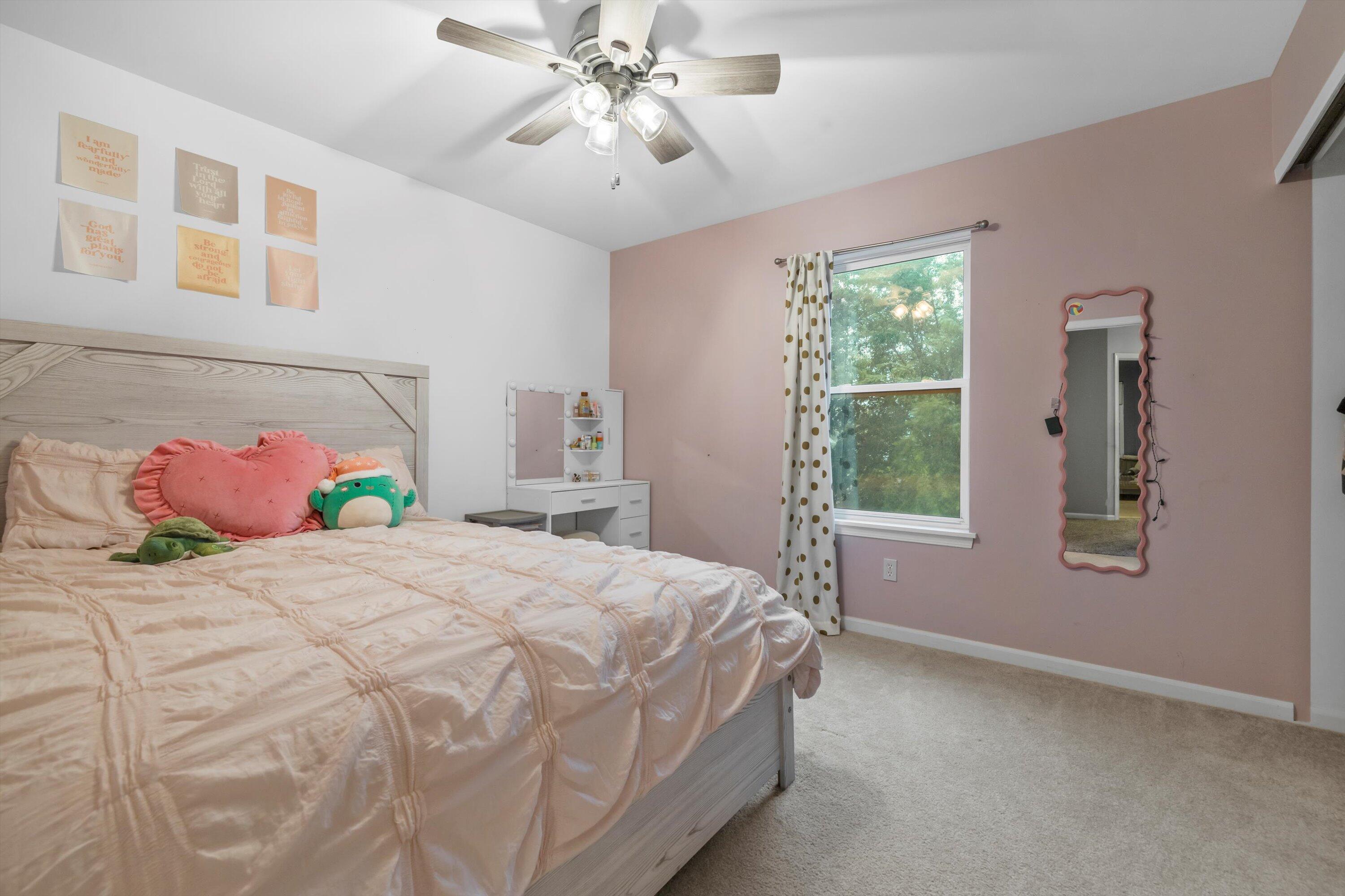 Kenosha, Wisconsin 53142, United States, 5 Bedrooms Bedrooms, ,4 BathroomsBathrooms,Residential,Active,192950