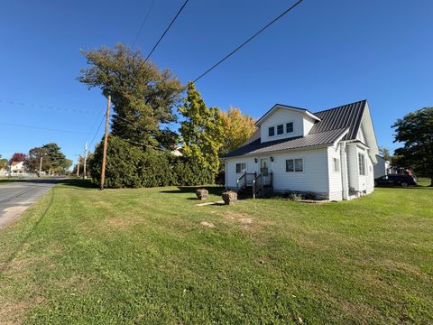 Photo of 21 Hanson St, Taylor, WI 54659 (MLS # 1939401)
