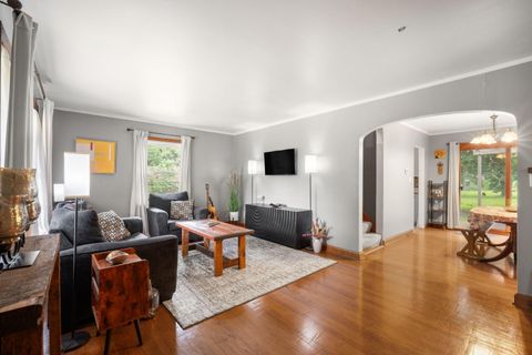 Photo of 7333 N Green Bay Ave, Glendale, WI 53209 (MLS # 1970890)