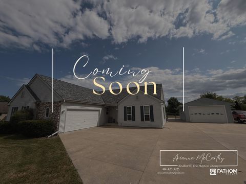 Photo of 3689 W Drexel Ave, Franklin, WI 53132 (MLS # 1973289)