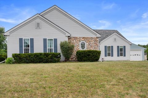 Photo of 3689 W Drexel Ave, Franklin, WI 53132 (MLS # 1973289)