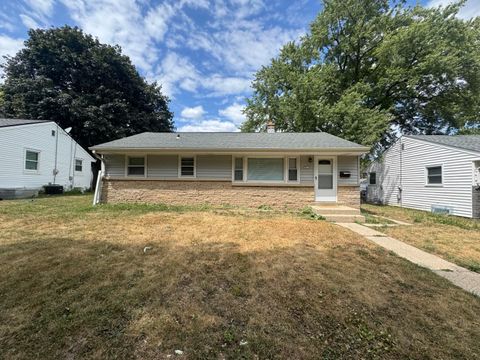 Photo of 7810 W Kathryn Ave, Milwaukee, WI 53218 (MLS # 1973423)