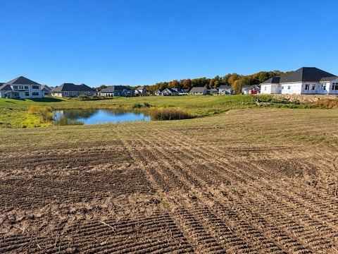 Photo of 1019 Pleasant Valley Rd, Grafton, WI 53024 (MLS # 1984416)