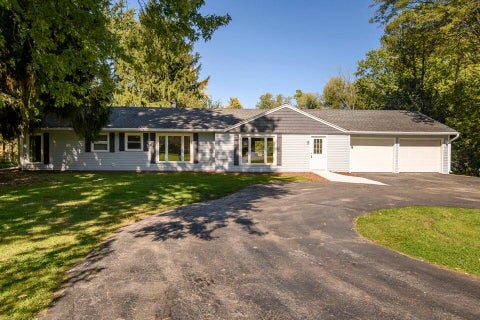 Photo of 1428 W Fiesta Ln, Mequon, WI 53092 (MLS # 1985991)