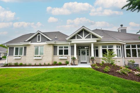 Photo of 17185 Lake Rd, Brookfield, WI 53005 (MLS # 1922130)