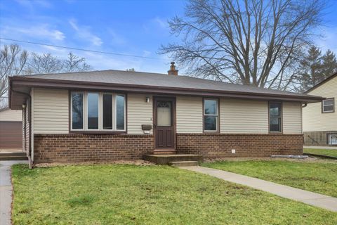 Photo of 9317 Carol Ann Dr, Sturtevant, WI 53177 (MLS # 1956445)