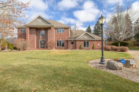 Photo of 18840 Saratoga Ct, Brookfield, WI 53045 (MLS # 1953732)