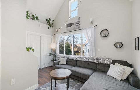 Photo of 1317 E Hamilton St, Milwaukee, WI 53203 (MLS # 1957827)