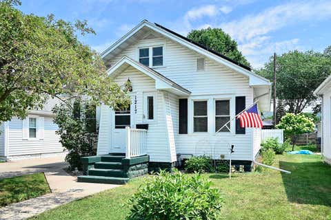 Photo of 1217 East Ave S, La Crosse, WI 54601 (MLS # 1974491)