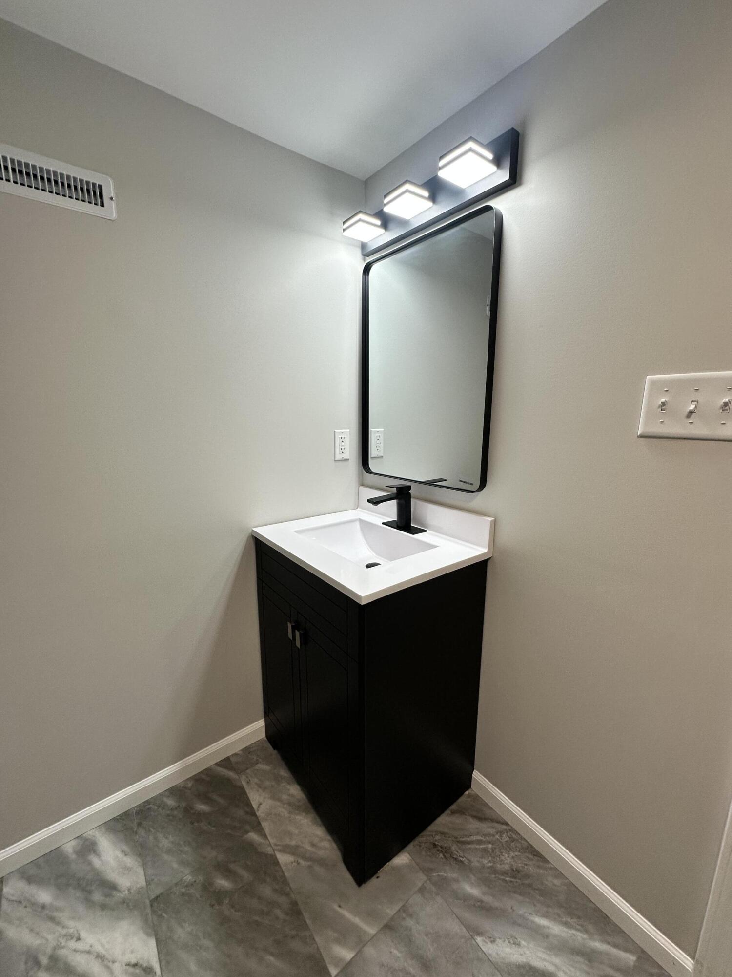 Mount Pleasant, Wisconsin 53403, United States, 4 Bedrooms Bedrooms, ,2 BathroomsBathrooms,Residential,Pending,203580