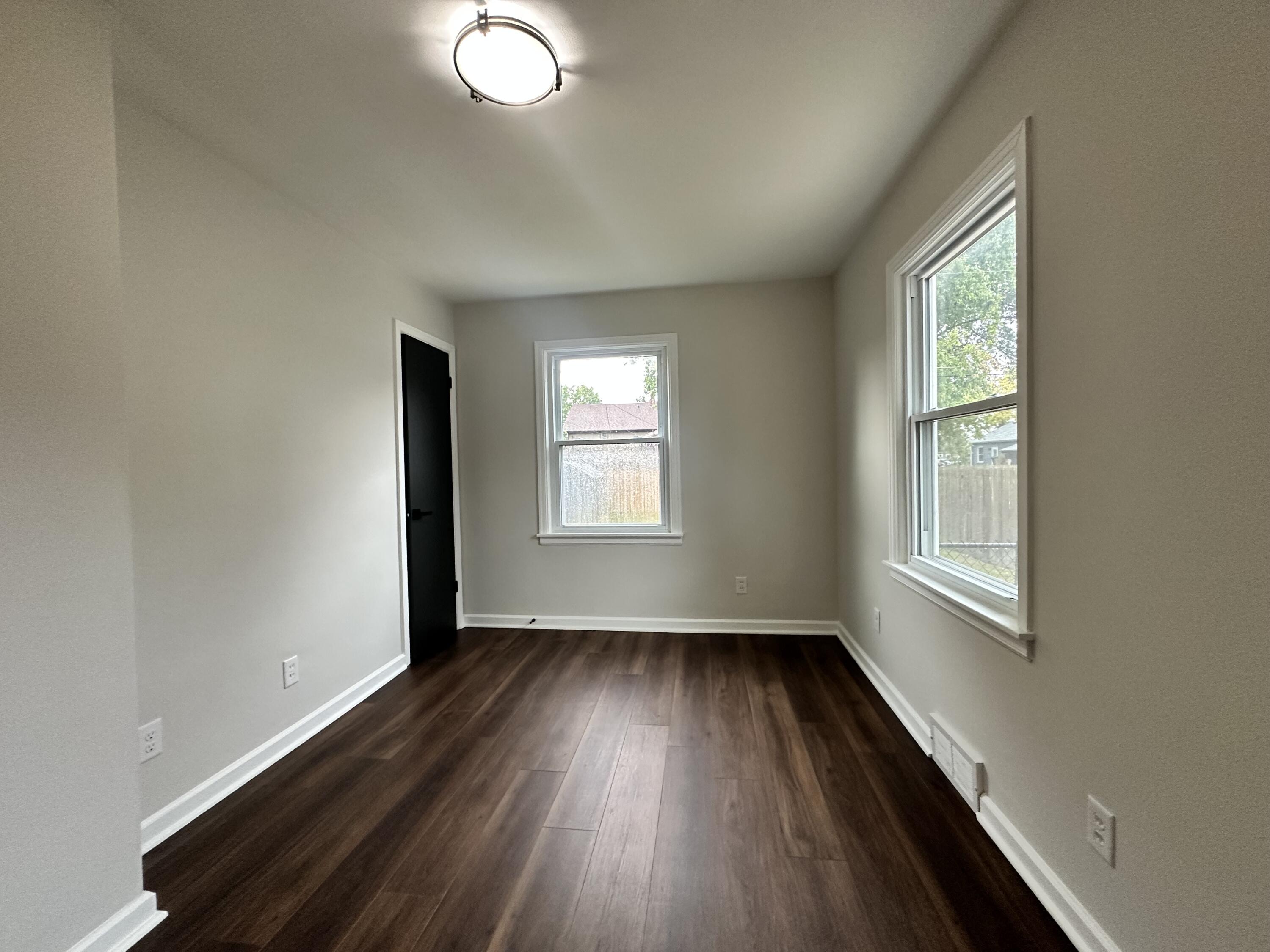 Mount Pleasant, Wisconsin 53403, United States, 4 Bedrooms Bedrooms, ,2 BathroomsBathrooms,Residential,Pending,203580