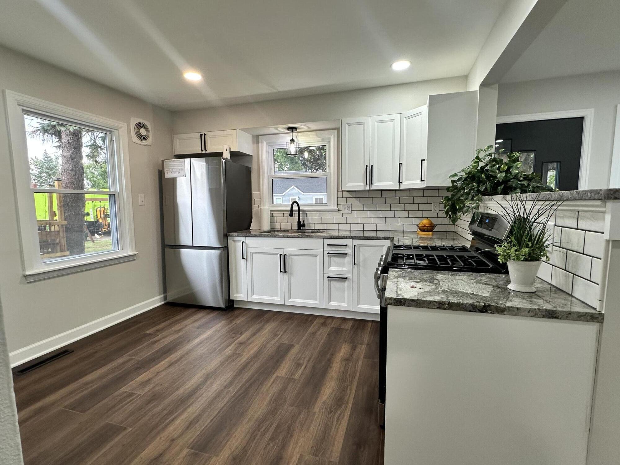 Mount Pleasant, Wisconsin 53403, United States, 4 Bedrooms Bedrooms, ,2 BathroomsBathrooms,Residential,Pending,203580