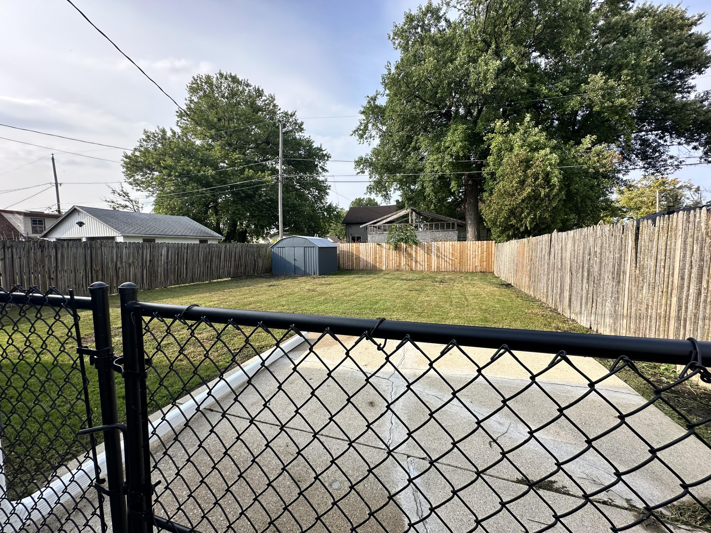 Mount Pleasant, Wisconsin 53403, United States, 4 Bedrooms Bedrooms, ,2 BathroomsBathrooms,Residential,Pending,203580