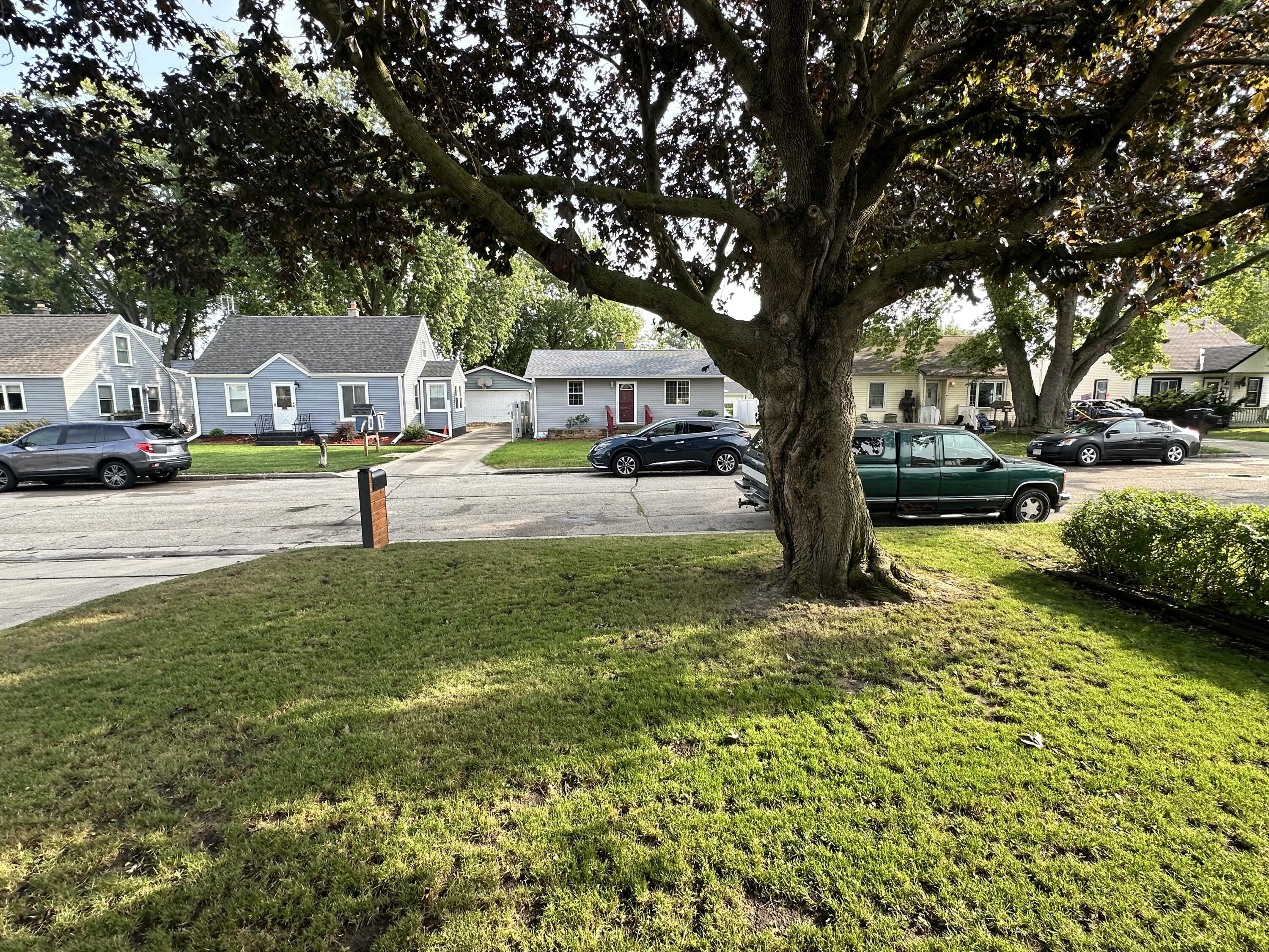 Mount Pleasant, Wisconsin 53403, United States, 4 Bedrooms Bedrooms, ,2 BathroomsBathrooms,Residential,Pending,203580