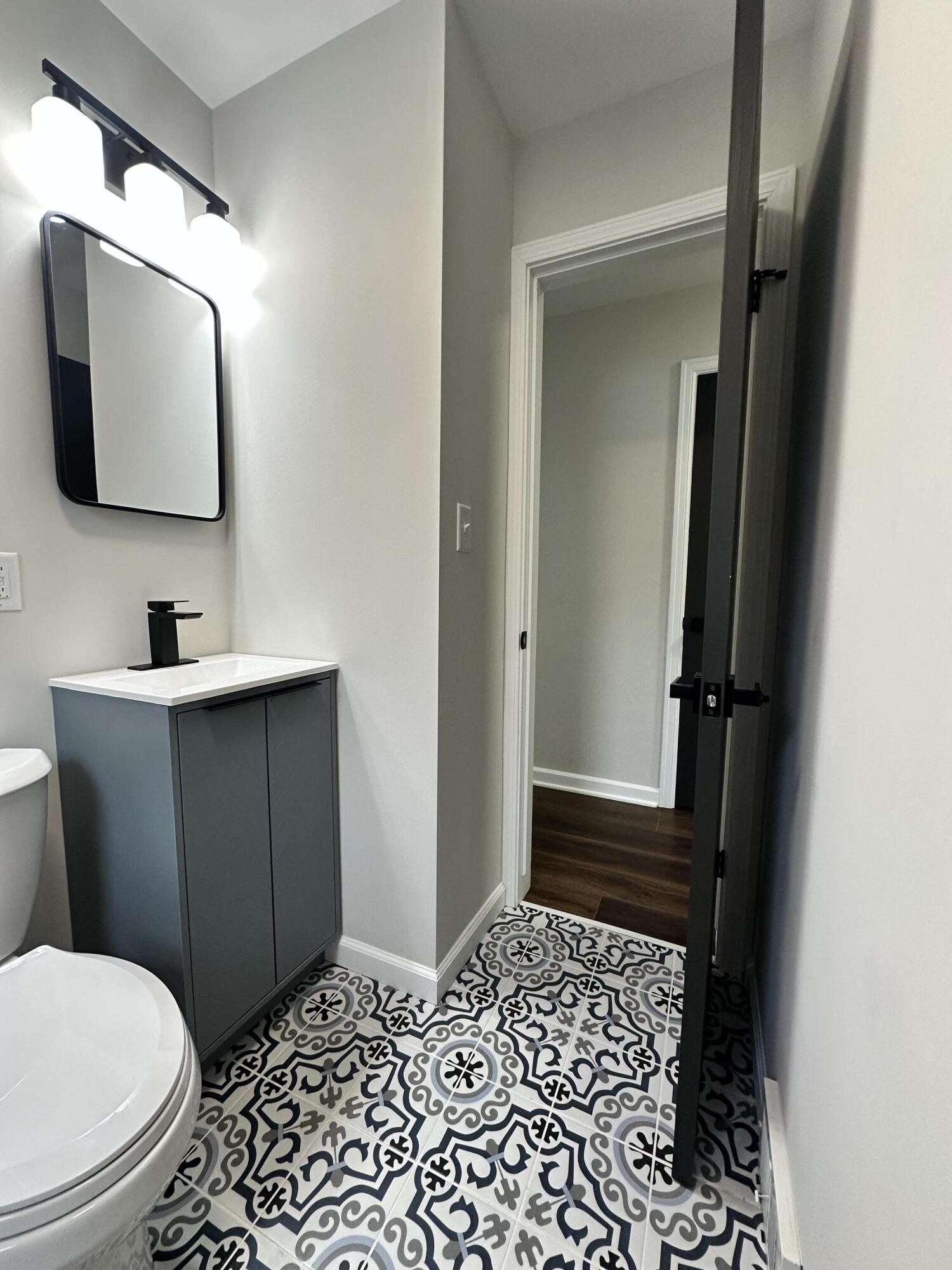 Mount Pleasant, Wisconsin 53403, United States, 4 Bedrooms Bedrooms, ,2 BathroomsBathrooms,Residential,Pending,203580