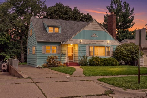 Photo of 2525 Main St, La Crosse, WI 54601 (MLS # 1979827)