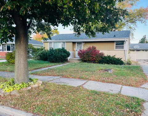Photo of 5621 55th Ave, Kenosha, WI 53144 (MLS # 1941044)