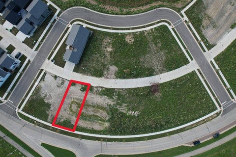 Photo of 9479 E Lake Vista Pkwy, Oak Creek, WI 53154 (MLS # 1968245)