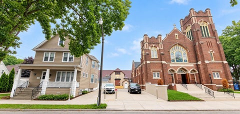 Photo of 2821 W Harrison Ave, Milwaukee, WI 53215 (MLS # 1979288)