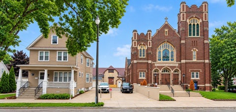 Photo of 2821 W Harrison Ave, Milwaukee, WI 53215 (MLS # 1979288)