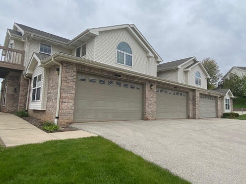 Photo of 9275 S 51st St, Franklin, WI 53132 (MLS # 1967421)