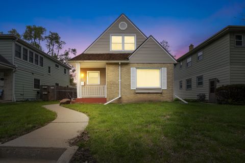 Photo of 4533 N 68th St, Milwaukee, WI 53218 (MLS # 1961711)