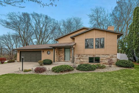 2126 Esther Dr, Onalaska, WI 54650 - MLS#: 1914826