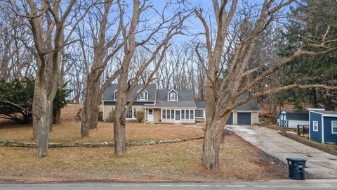 Photo of W204N6938 Lannon Rd, Menomonee Falls, WI 53051 (MLS # 1950753)