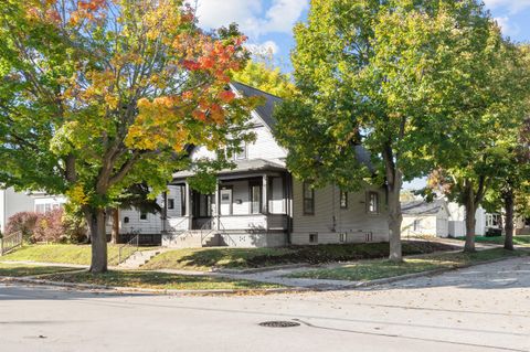 Photo of 1942 N 12th St, Sheboygan, WI 53081 (MLS # 1940068) Photo of 1942 N 12th St, Sheboygan, WI 53081 (MLS # 1940068)