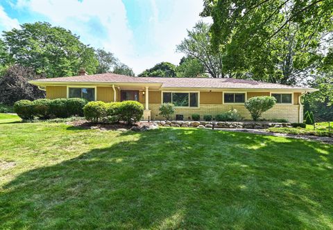 Photo of 1500 Green Valley Blvd, Brookfield, WI 53045 (MLS # 1929660)