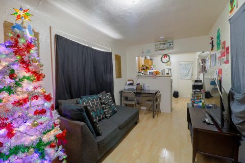 Photo of 215 E Chambers St, Milwaukee, WI 53212 (MLS # 1945916)