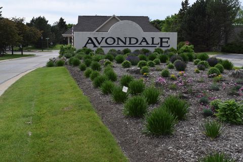 Photo of N21W24202 Cumberland Dr, Pewaukee, WI 53072 (MLS # 1950449)