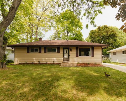 Photo of 3820 W Ion Ter, Milwaukee, WI 53221 (MLS # 1964645)