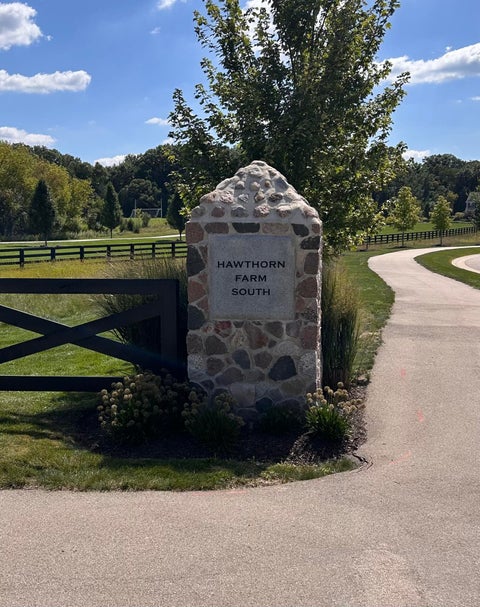 Photo of 3961 Sweetgrass Ct, Delafield, WI 53058 (MLS # 1980133)