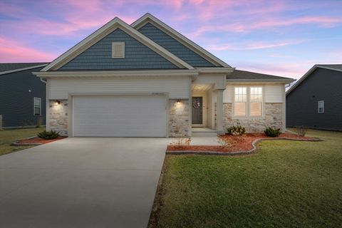 Photo of W218N16022 Tiger Lily Dr, Jackson, WI 53037 (MLS # 1955705)