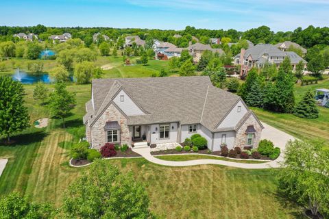 Photo of 11511 N Oakview Ct, Mequon, WI 53092 (MLS # 1966407)