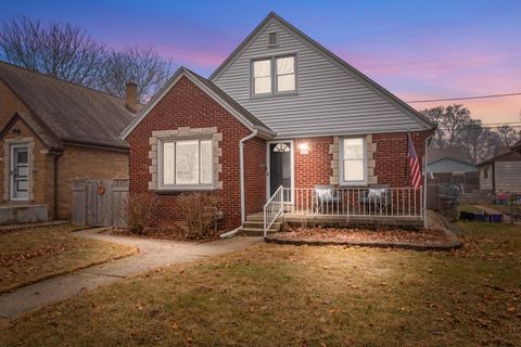 Photo of 3007 N 87th St, Milwaukee, WI 53222 (MLS # 1952433)