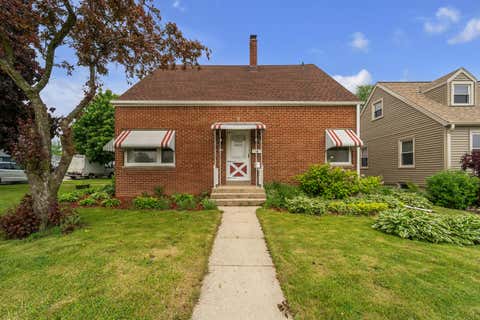 Photo of 626 Marion Ave, South Milwaukee, WI 53172 (MLS # 1922035)