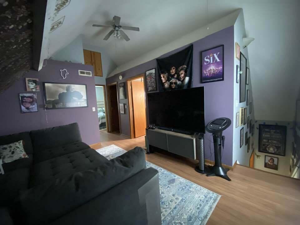 West Allis, Wisconsin 53214, United States, 3 Bedrooms Bedrooms, ,2 BathroomsBathrooms,Residential,Pending,14571