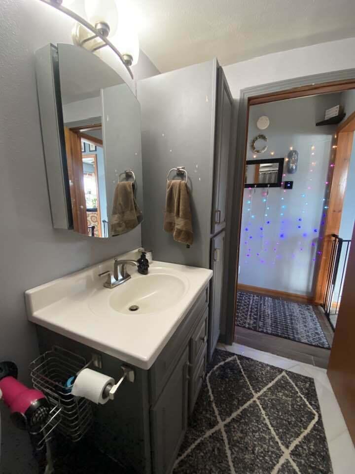 West Allis, Wisconsin 53214, United States, 3 Bedrooms Bedrooms, ,2 BathroomsBathrooms,Residential,Pending,14571