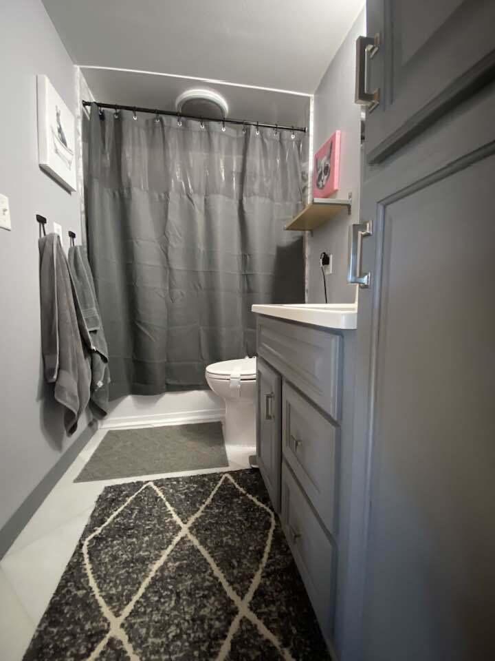 West Allis, Wisconsin 53214, United States, 3 Bedrooms Bedrooms, ,2 BathroomsBathrooms,Residential,Pending,14571