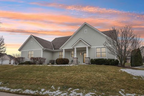 Photo of 515 Wynnewood Ct, Waukesha, WI 53188 (MLS # 1946721)