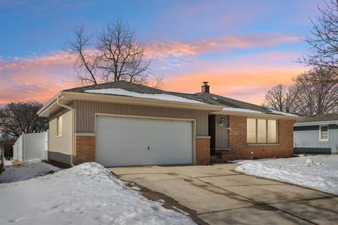 Photo of 2833 S 72nd St, West Allis, WI 53219 (MLS # 1949649)