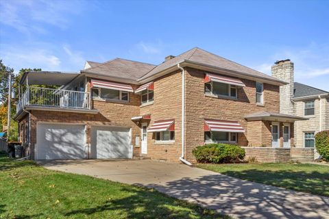 Photo of 8748 Parkview Ct, Wauwatosa, WI 53226 (MLS # 1967282)
